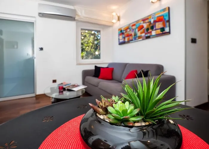 Central Luxury Apartment Xenia